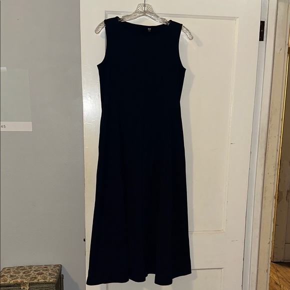 Uniqlo Women's Ultra Stretch AIRism Sleeveless Dress, Navy, Size S - Picture 3 of 9